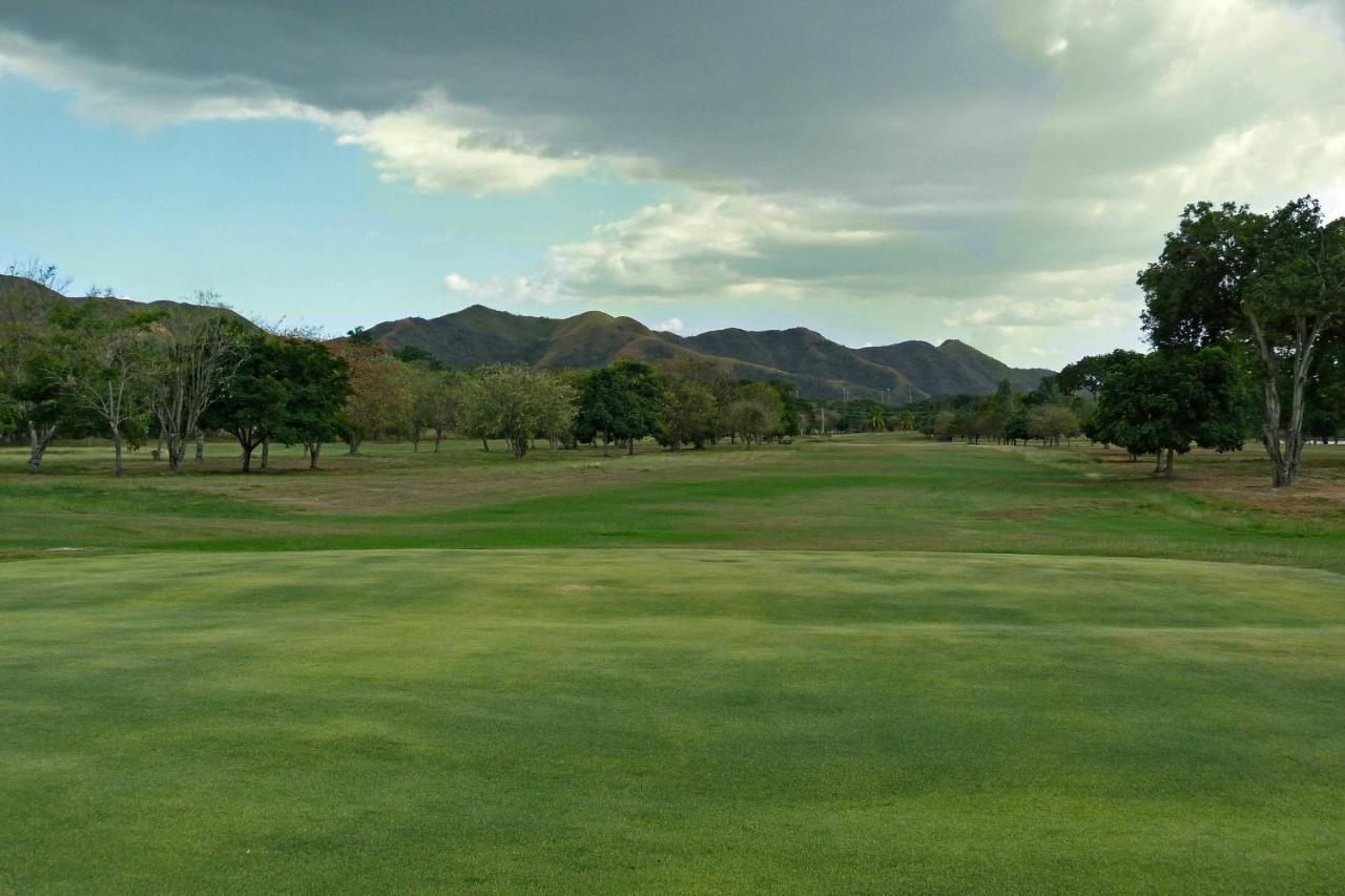 Marriott Maracay Golf Resort Exterior foto